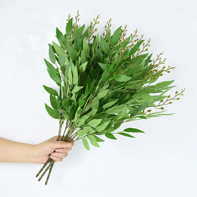 Ruscus Stem Faux - พืชประดิษฐ์อิตาเลี่ยน Ruscus Greenery ลําต้นฤดูใบไม้ผลิ Faux พุ่มไม้พุ่มไม้สีเขียวใบสําหรับงานแต่งงาน