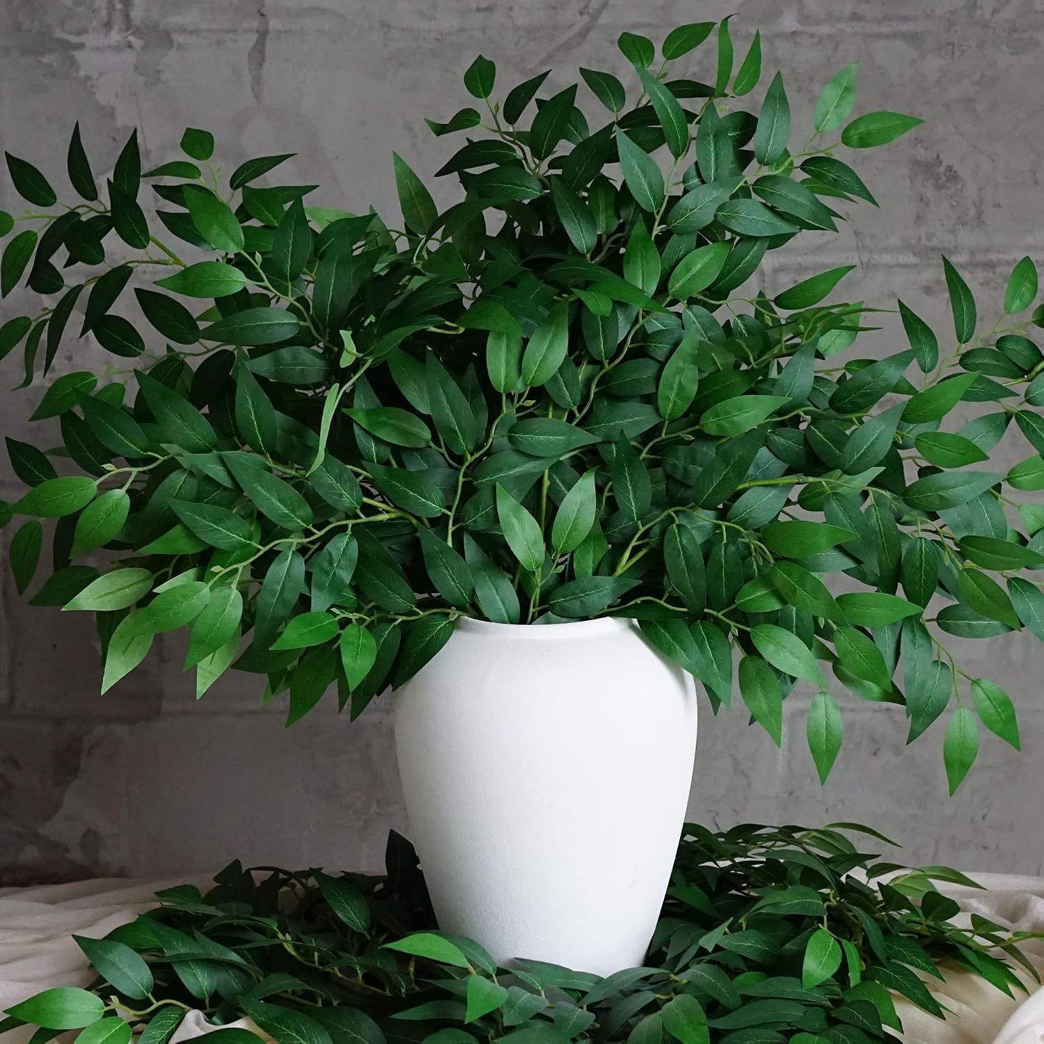 กิ่งใบไม้ประดิษฐ์อิตาเลียนรัสค - Ruscus Stem Faux บทวิจารณ์และราคา