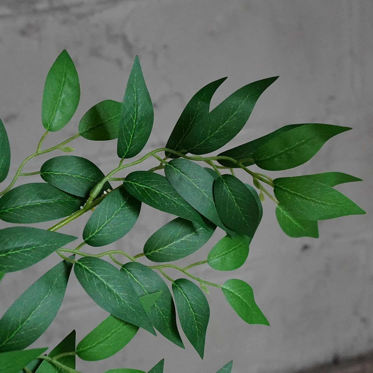 กิ่งใบไม้ประดิษฐ์อิตาเลียนรัสค - Ruscus Stem Faux บทวิจารณ์และราคา